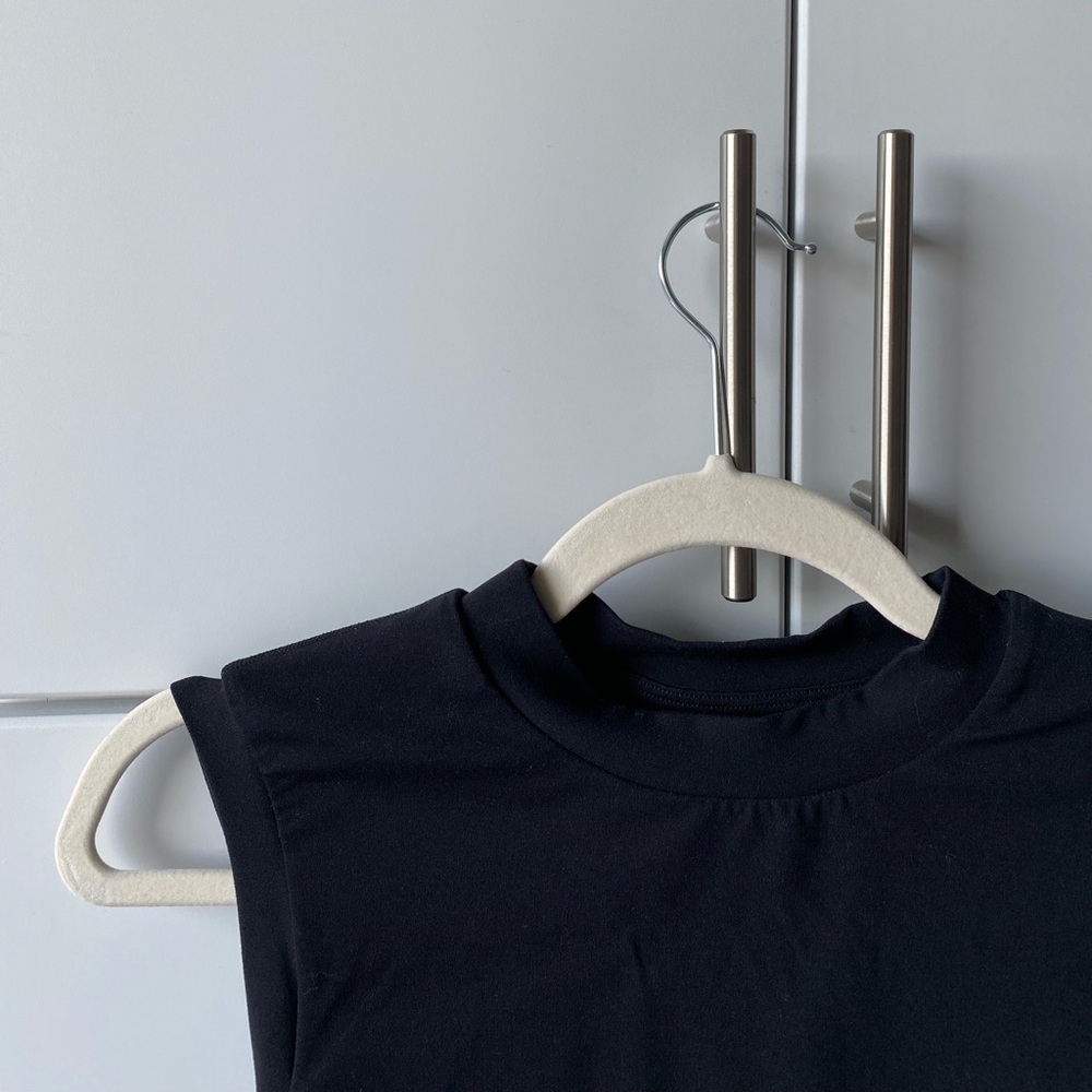 Lululemon crop top